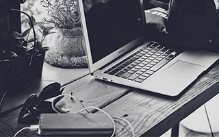 炸了！1.3亿镑砸中场！曼联6500万清冗员，重建大洗牌能否逆袭？